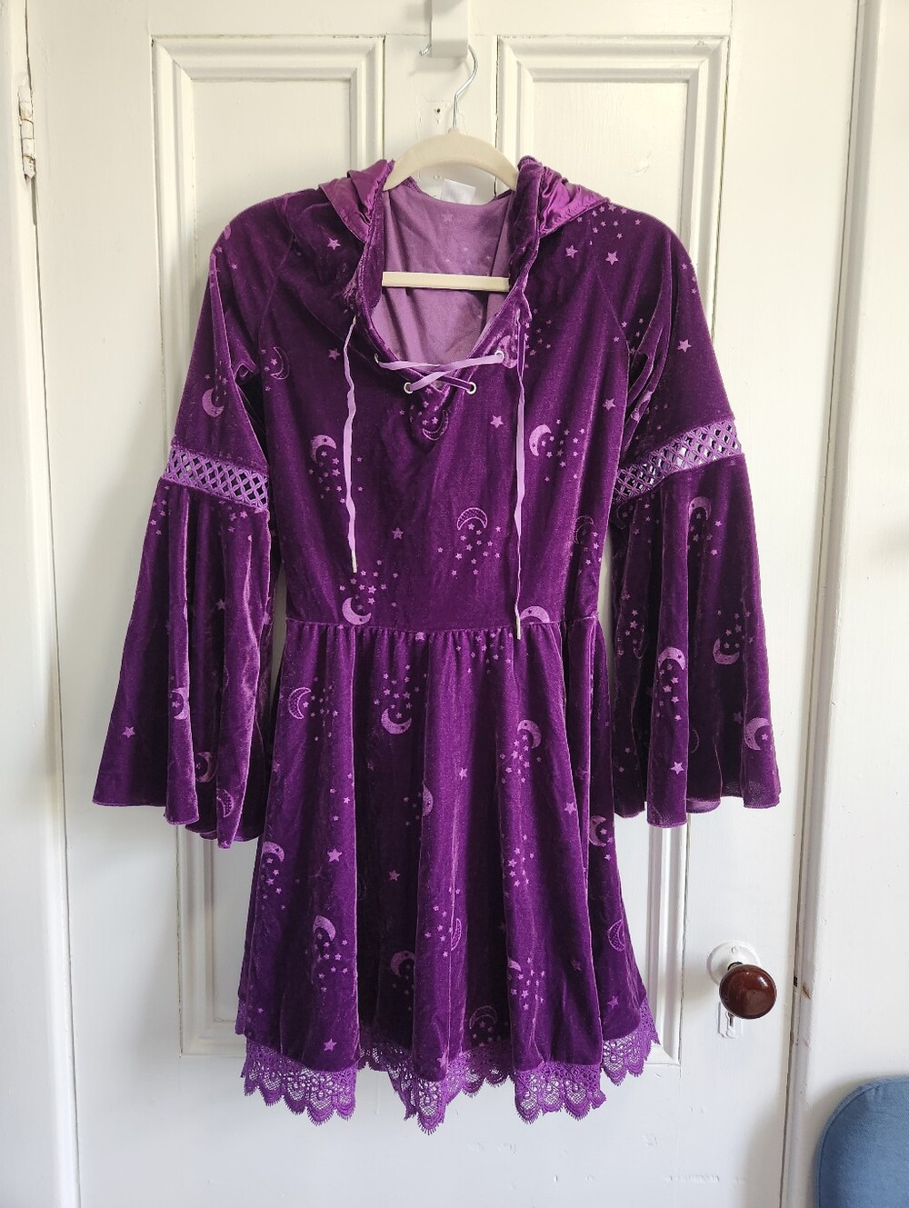 NWT Spirit Halloween Adult Coven Witch Hooded Dress - Size Small (4-6)